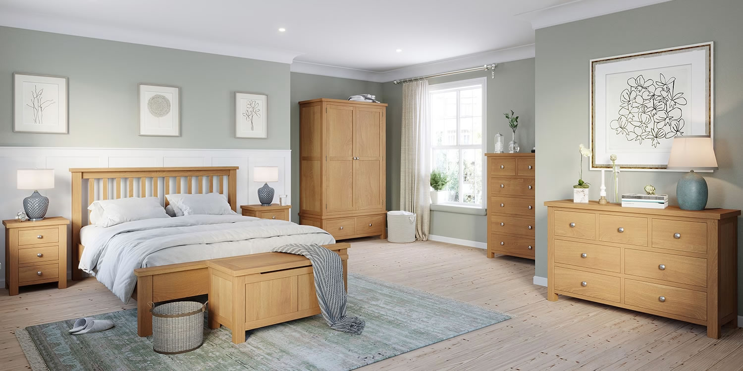 Signature Collection Dorridge Oak Bedroom